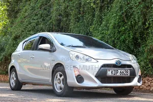 Toyota Aqua 2016 Silver
