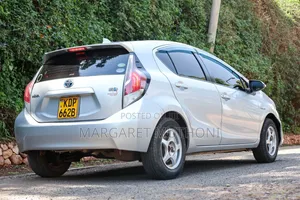 Toyota Aqua 2016 Silver