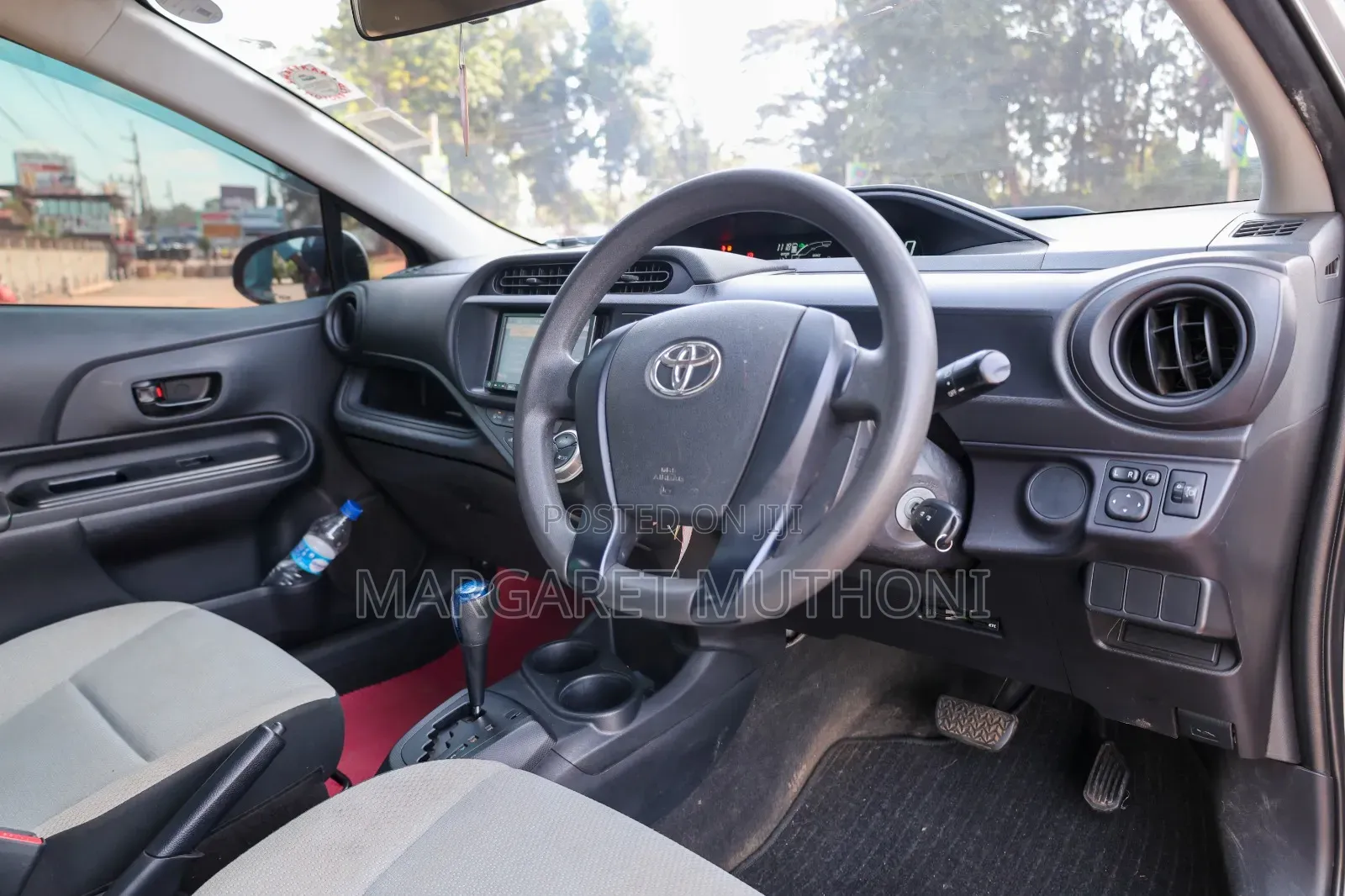 Toyota Aqua 2016 Silver