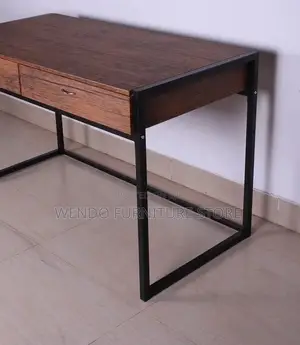 Office Desk; Wooden Home Office Desk With Lockable Drawers
