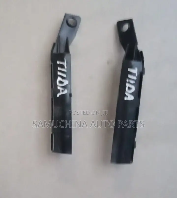 Bumper Slide Nissan Tiida