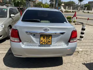 Toyota Axio 2014 Silver
