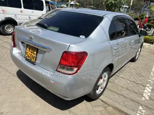 Toyota Axio 2014 Silver