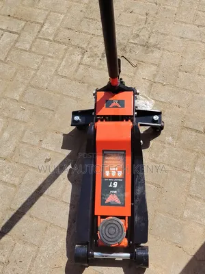 Durable and Strong Steel Heavy Duty Trolley Jack Machine 5tns Wula