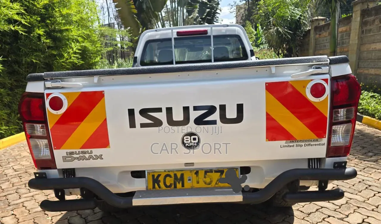 Isuzu D-MAX 2017 White