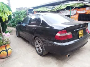 BMW 318i 2004 Black