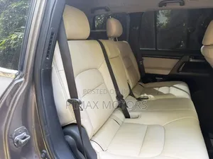 Toyota Land Cruiser 2009 Gray