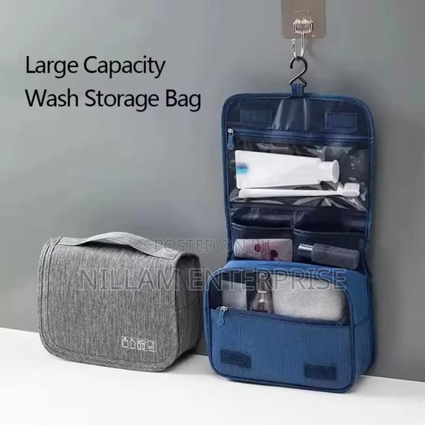 Portable Cosmetic Makeup Toiletry Bags With Hooks* - thumbnail 4