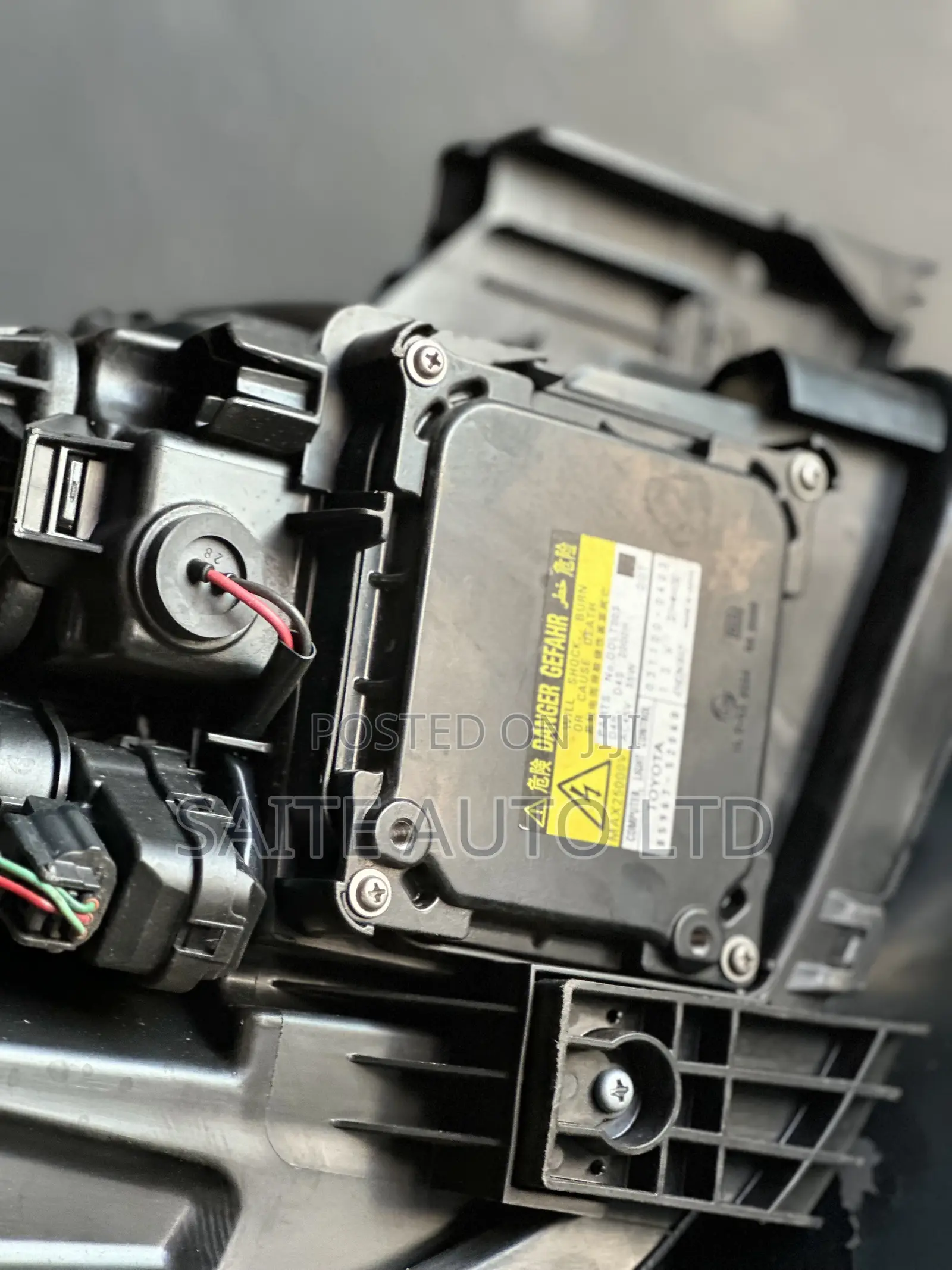 Headlight Ractis (Xenon)