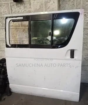 Sliding Right Door Toyota Hiace 7l
