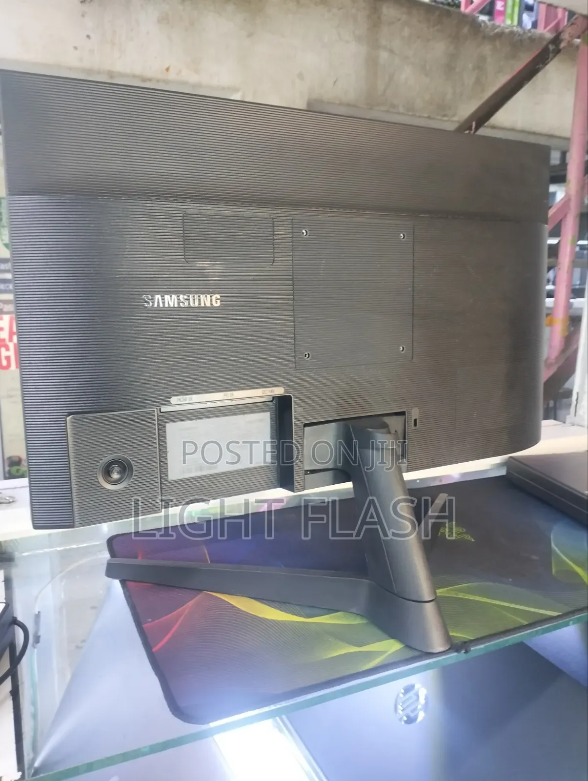 Samsung Frameless 24 Inches Moniter