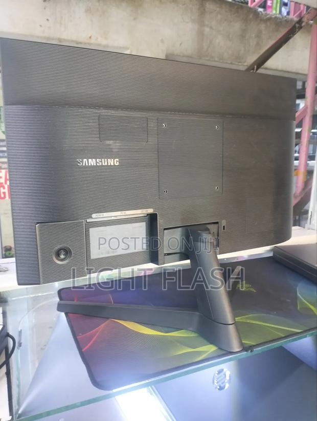 Samsung Frameless 24 Inches Moniter - thumbnail 2