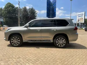 Lexus LX 2016 Silver