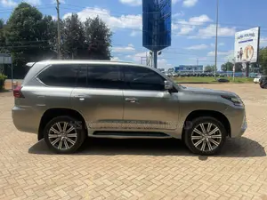 Lexus LX 2016 Silver