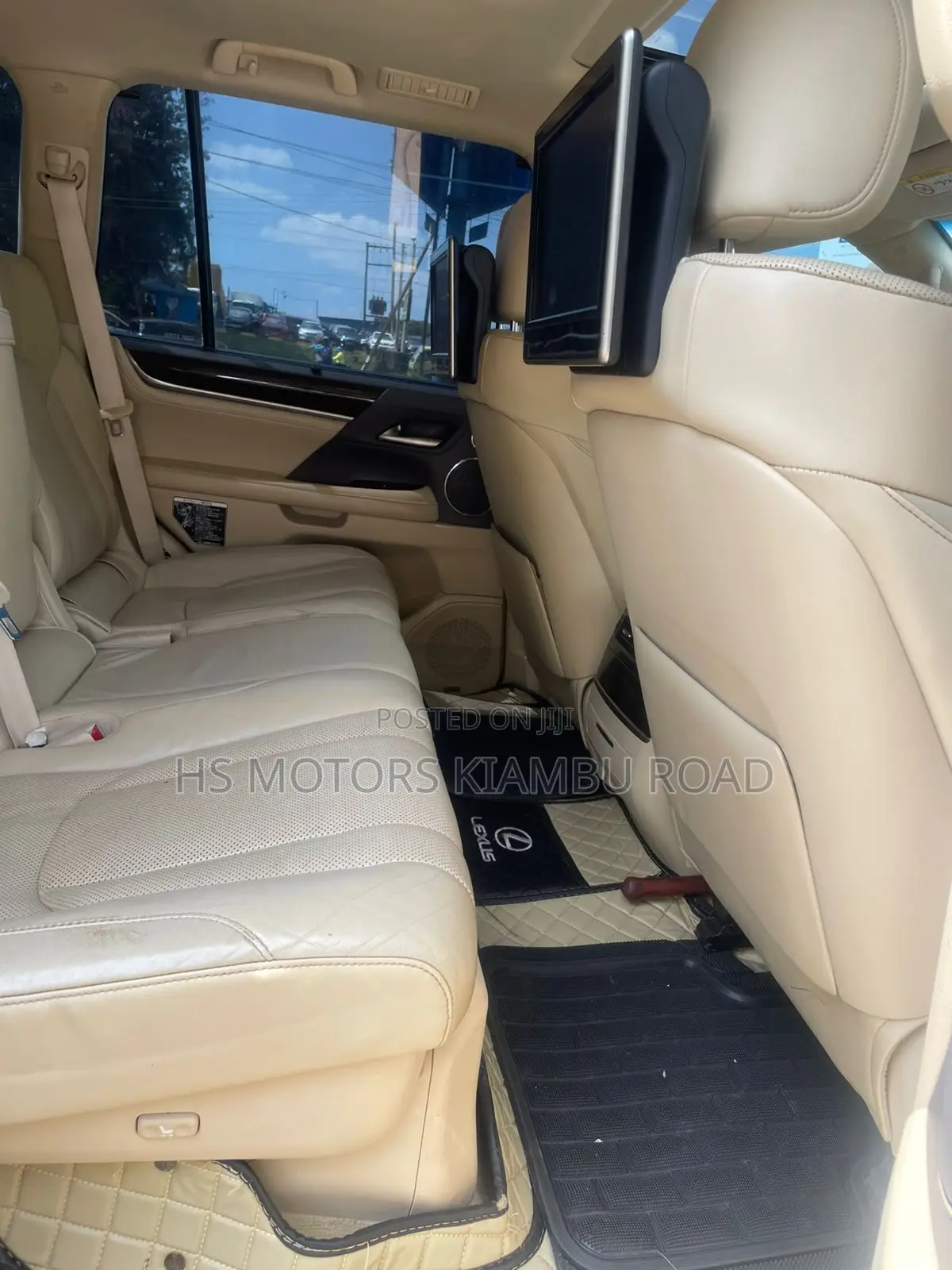 Lexus LX 2016 Silver