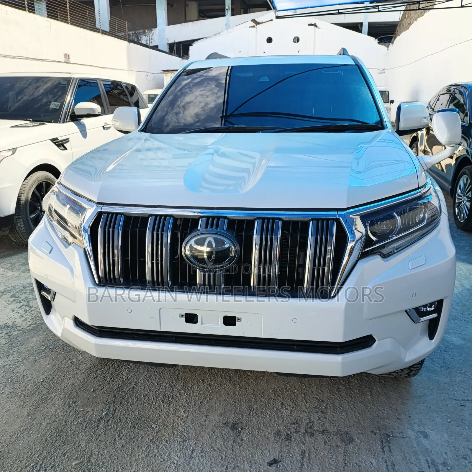 Toyota Land Cruiser 2020 White