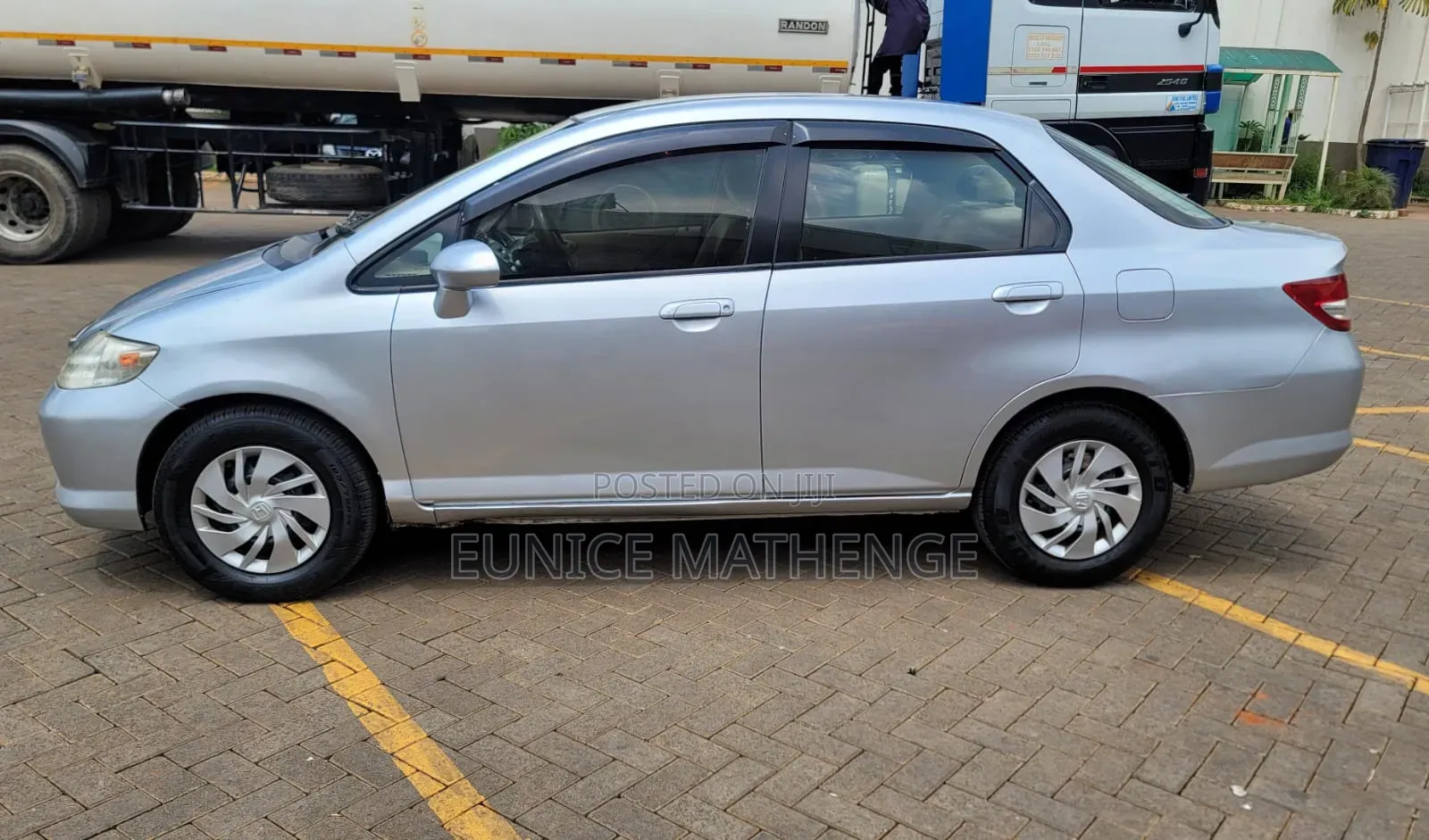 Honda Fit Aria 2006 Silver