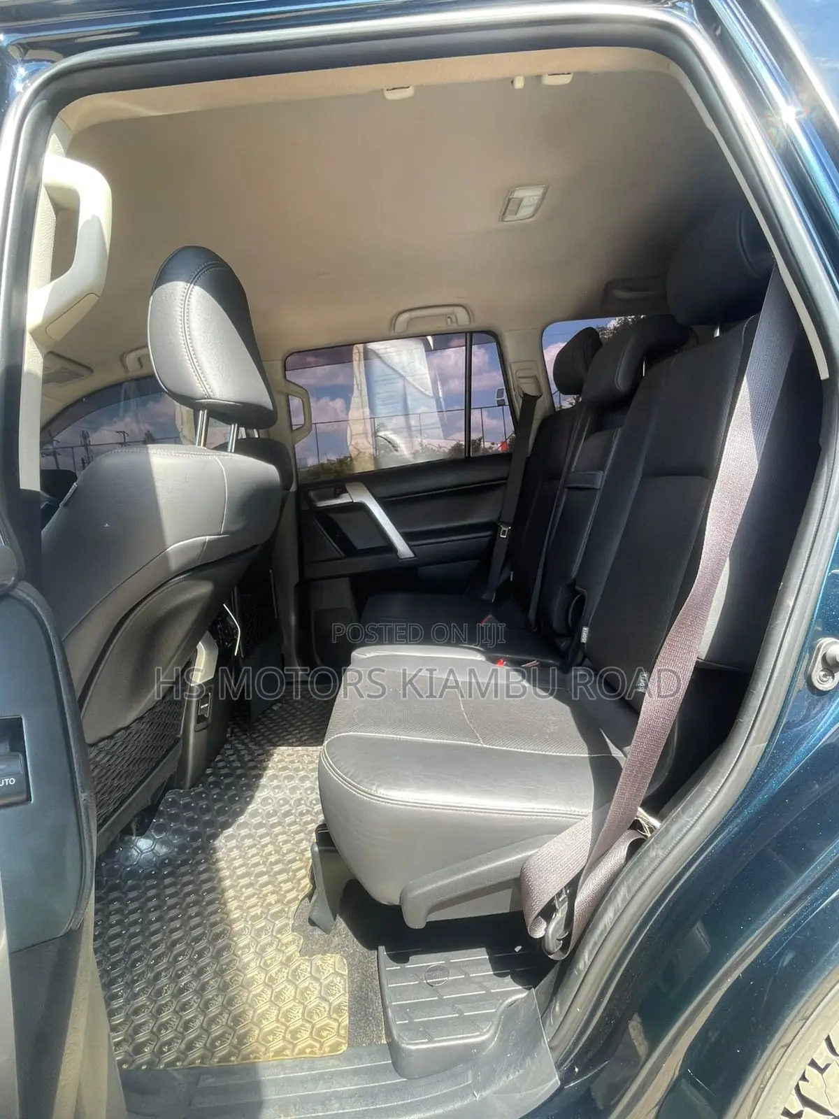 Toyota Land Cruiser Prado 2018 White