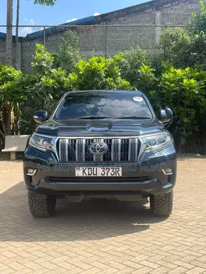 Toyota Land Cruiser Prado 2018 White