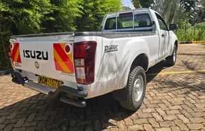 Isuzu D-MAX 2017 White