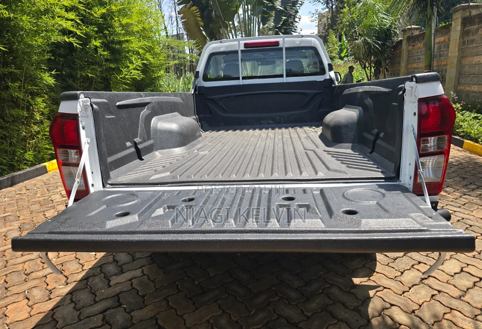 Isuzu D-MAX 2017 White
