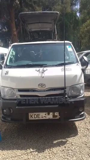 Toyota HiAce 2016 White