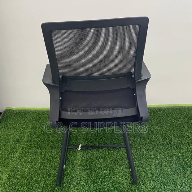 Ergonomic Mesh Arm Guest Chair. - thumbnail 4