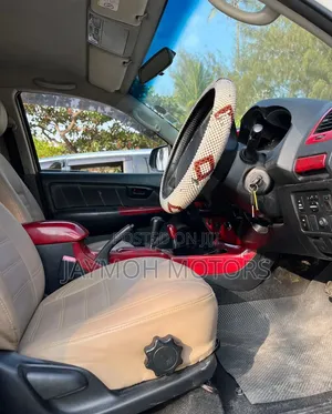 Toyota Hilux 2015 Pearl