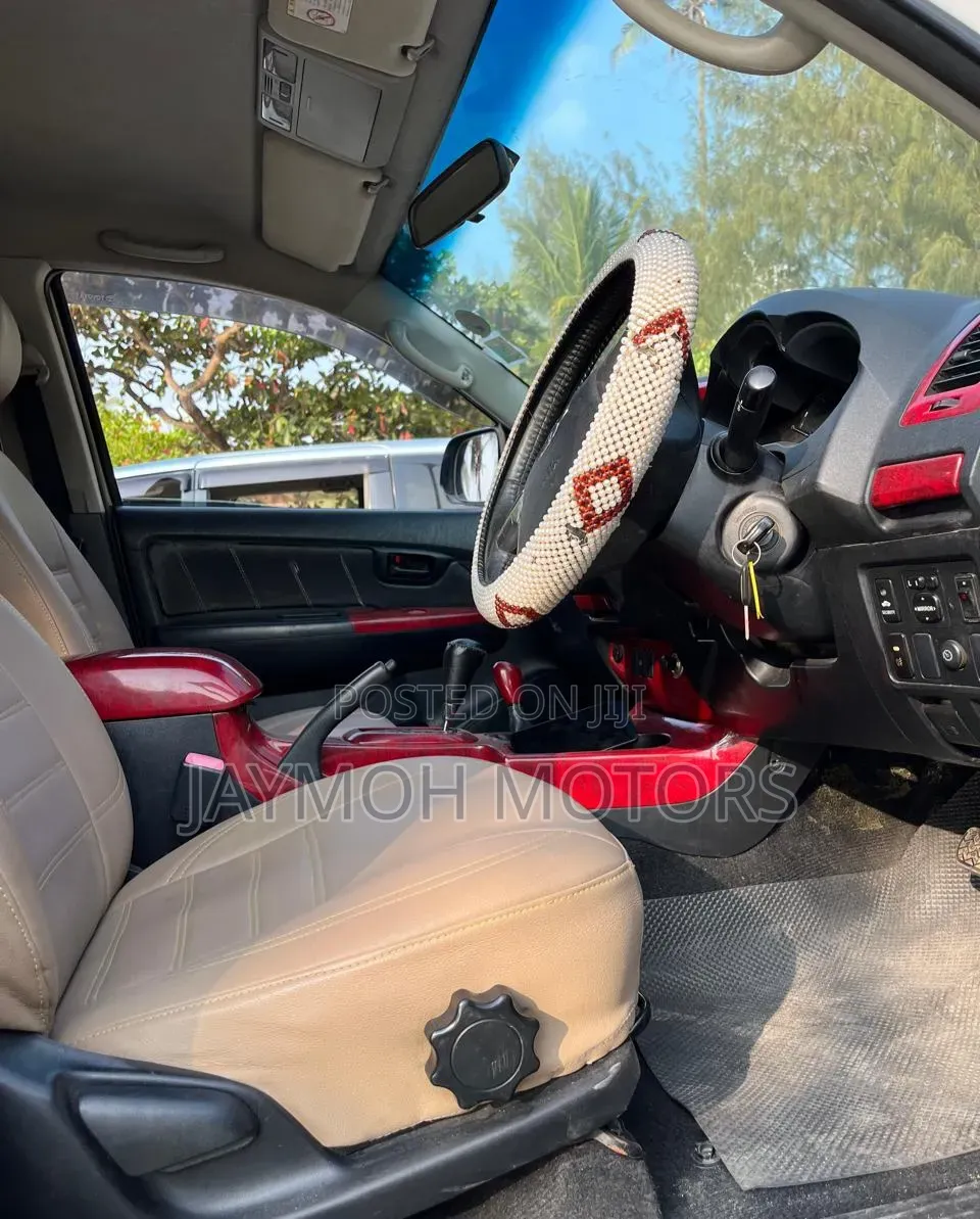 Toyota Hilux 2015 Pearl