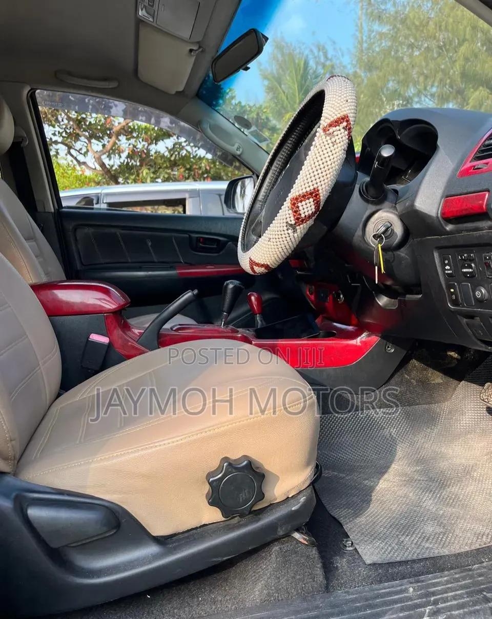 Toyota Hilux 2015 Pearl