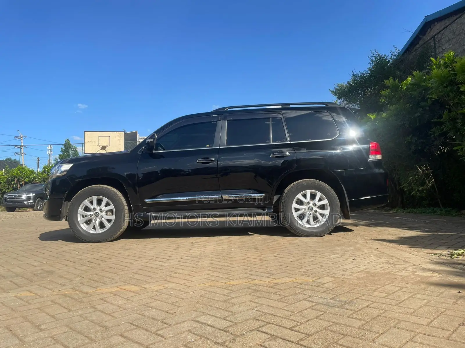 Toyota Land Cruiser 4.6 V8 ZX 2016 Black