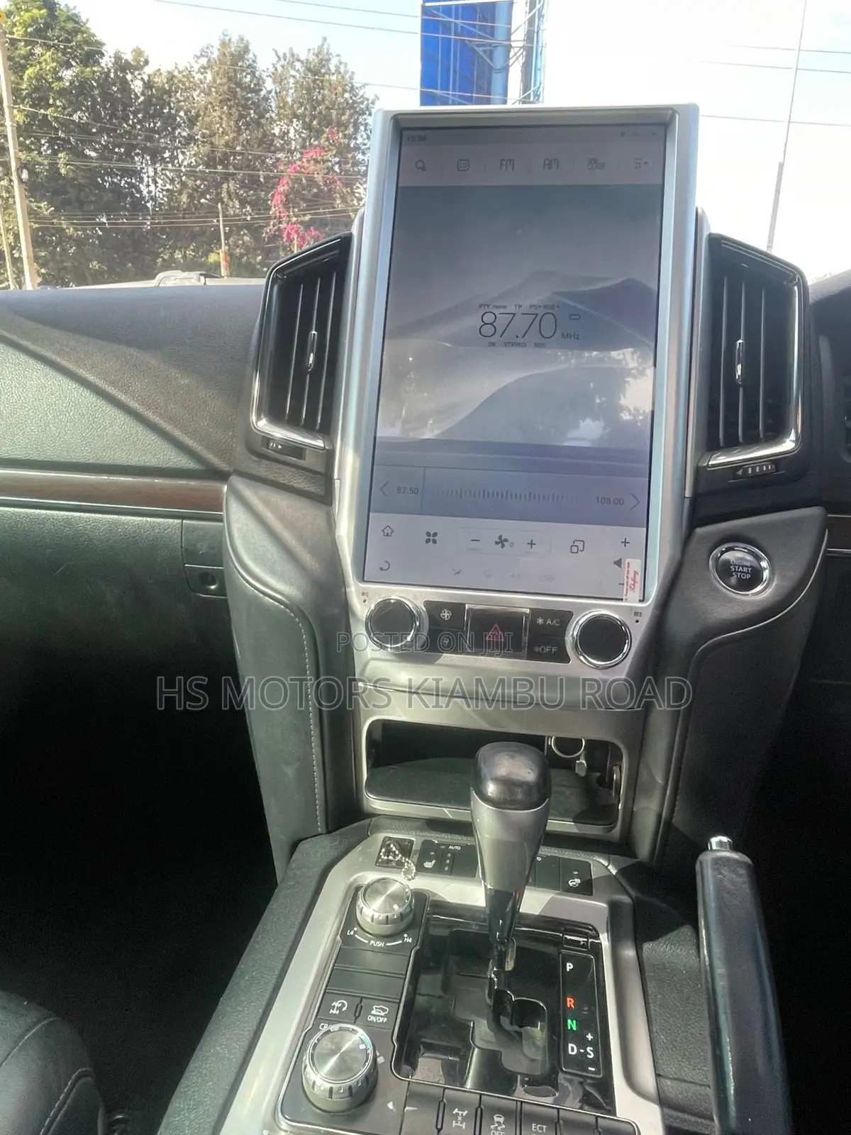Toyota Land Cruiser 4.6 V8 ZX 2016 Black