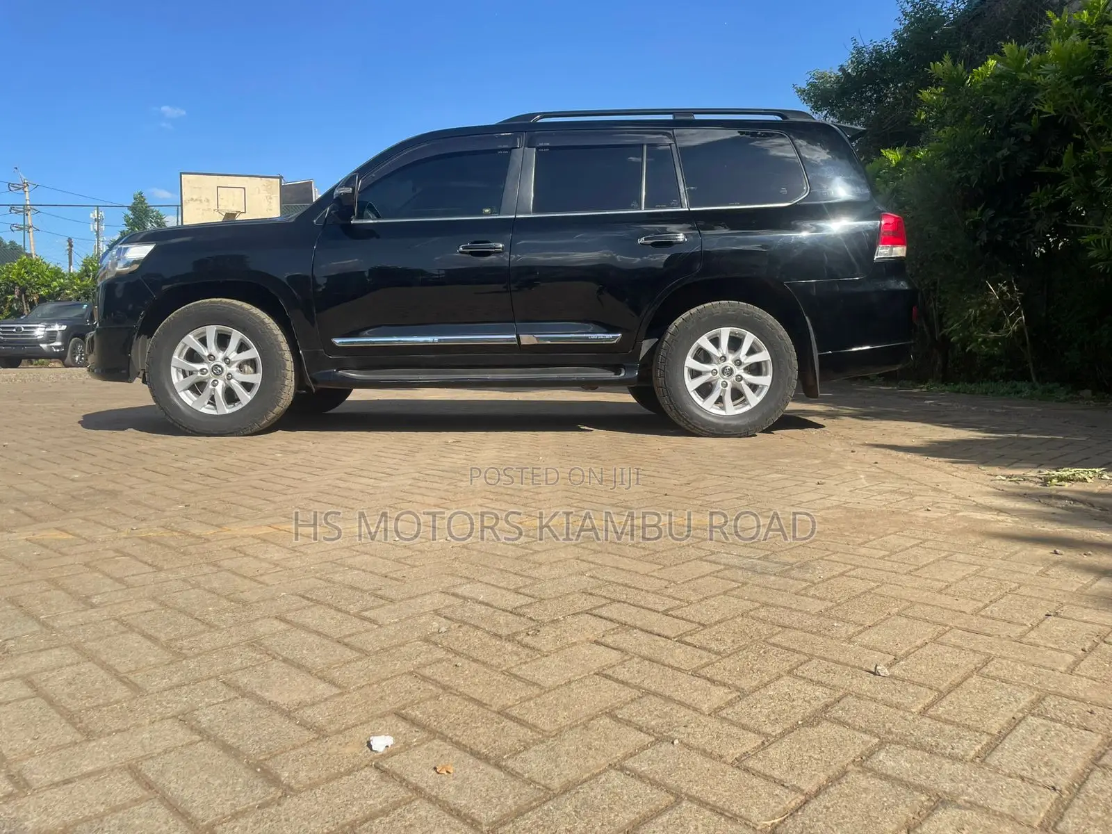 Toyota Land Cruiser 4.6 V8 ZX 2016 Black