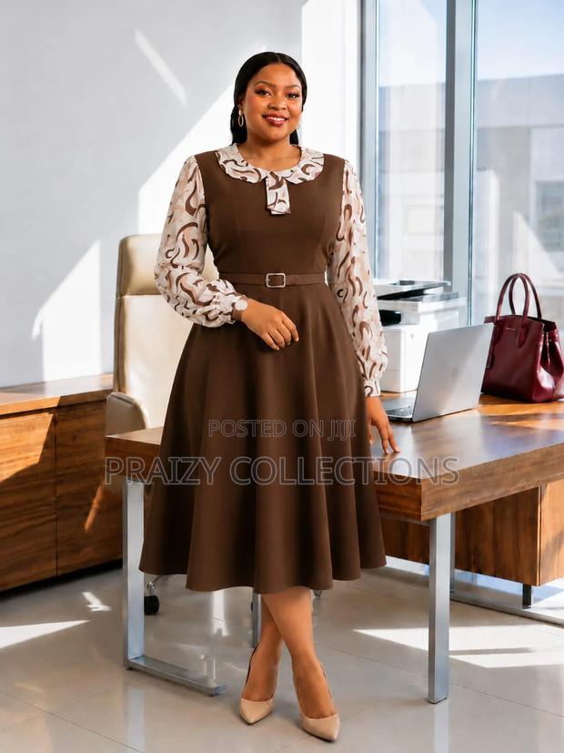 Marvel Swing Dress With Detailed Long Sleeve - thumbnail 4