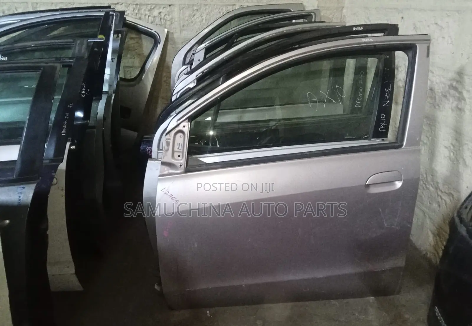 Front Left Door Daihatsu Mira L276s