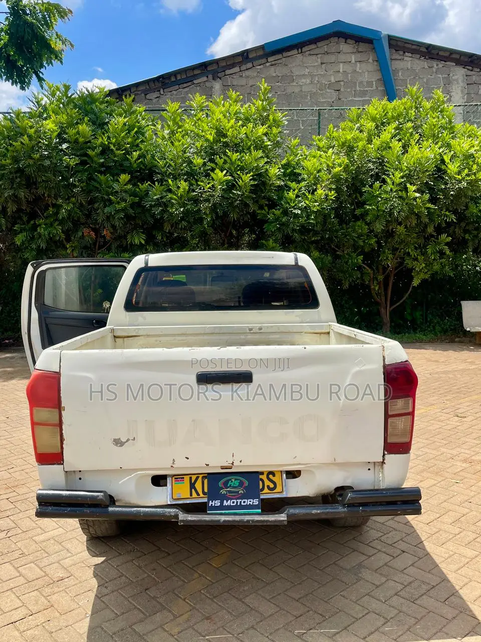 Isuzu D-MAX 2010 White