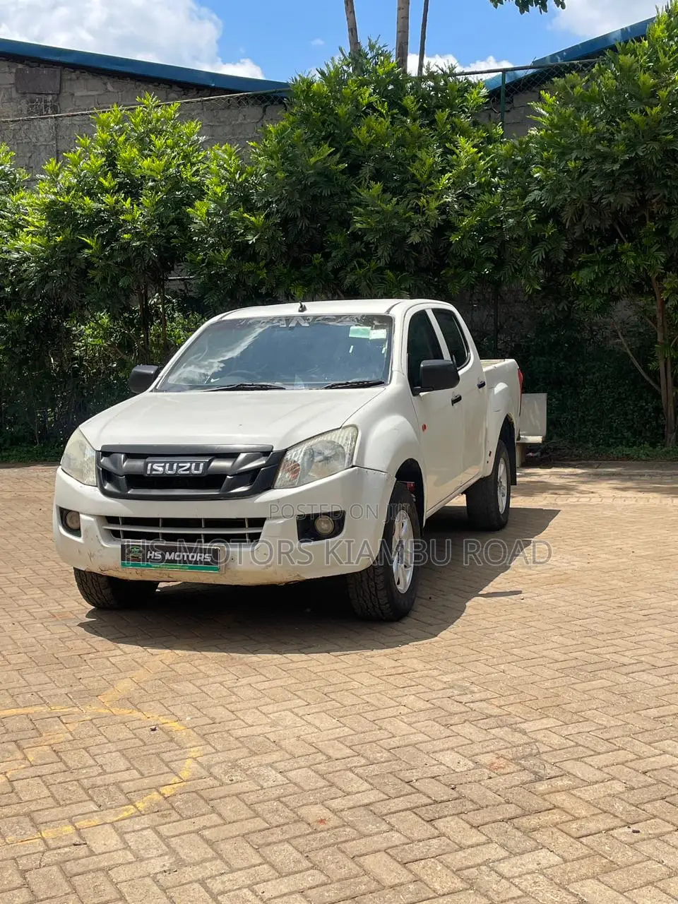 Isuzu D-MAX 2010 White