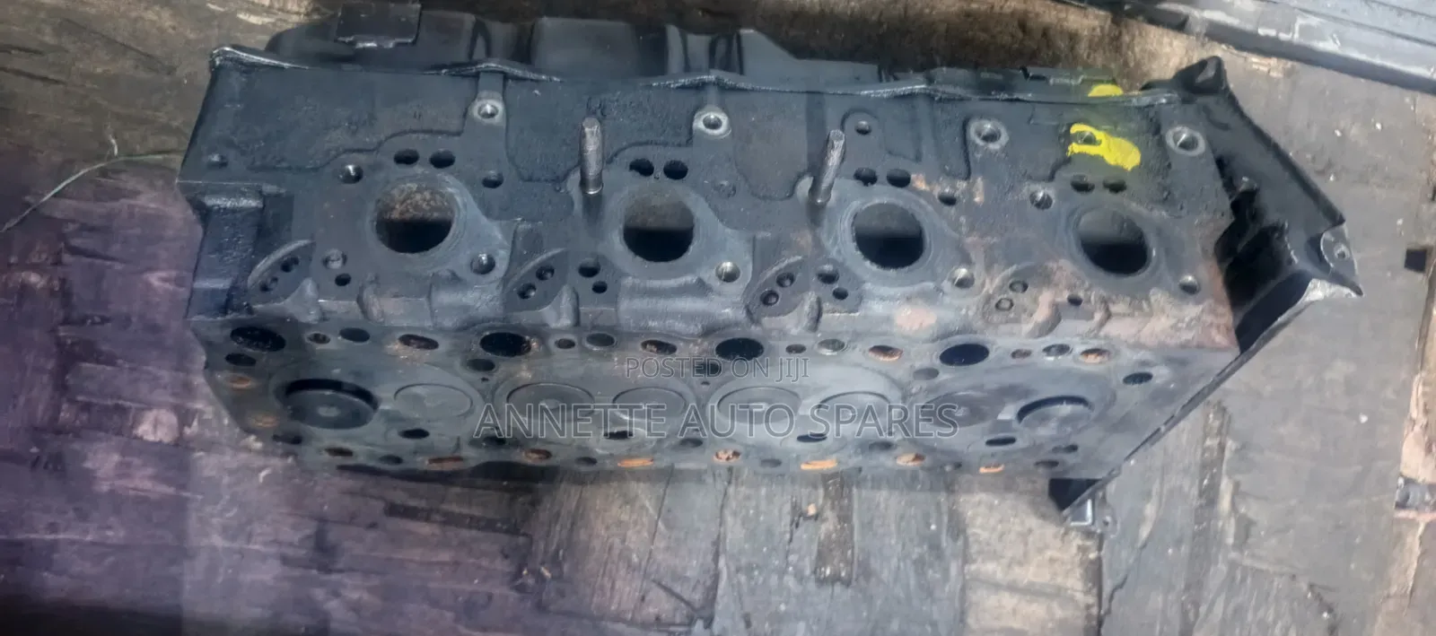 Cylinder Head 5l
