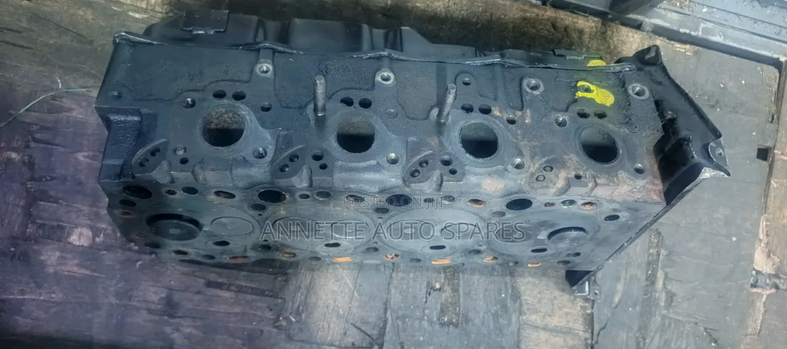 Cylinder Head 5l