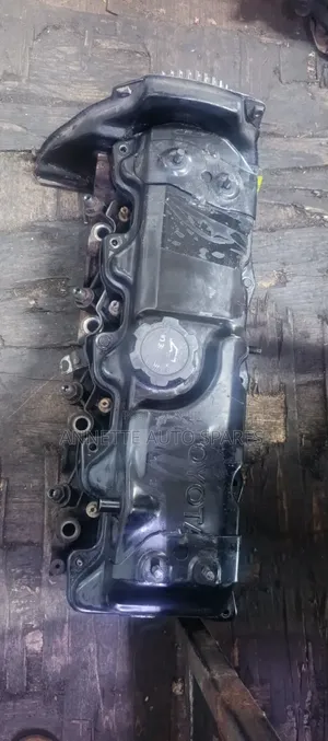 Cylinder Head 5l