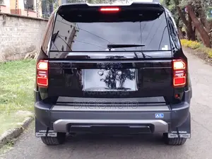 New Toyota Land Cruiser Prado 2.8 2024 Black