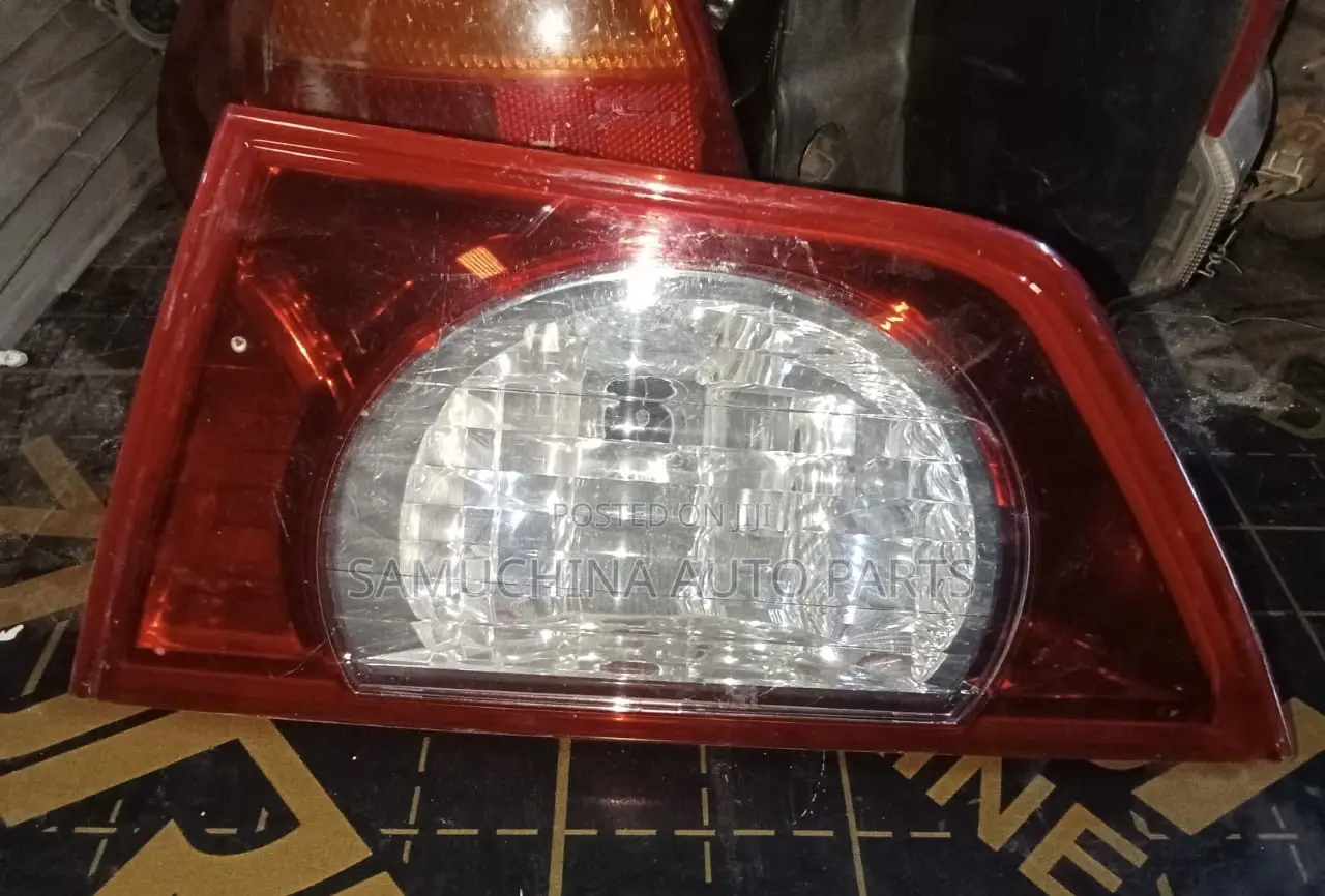 Boot Tail Light Toyota Mark X 2010