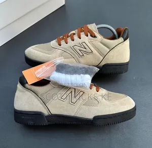 New Balance Numeric 600“ Tan Black “