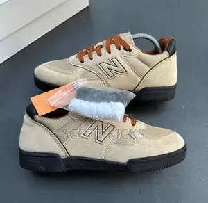 New Balance Numeric 600“ Tan Black “