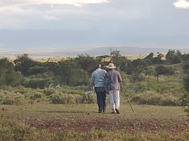 Amboseli/Kajiado 60 Arcs. - thumbnail 2