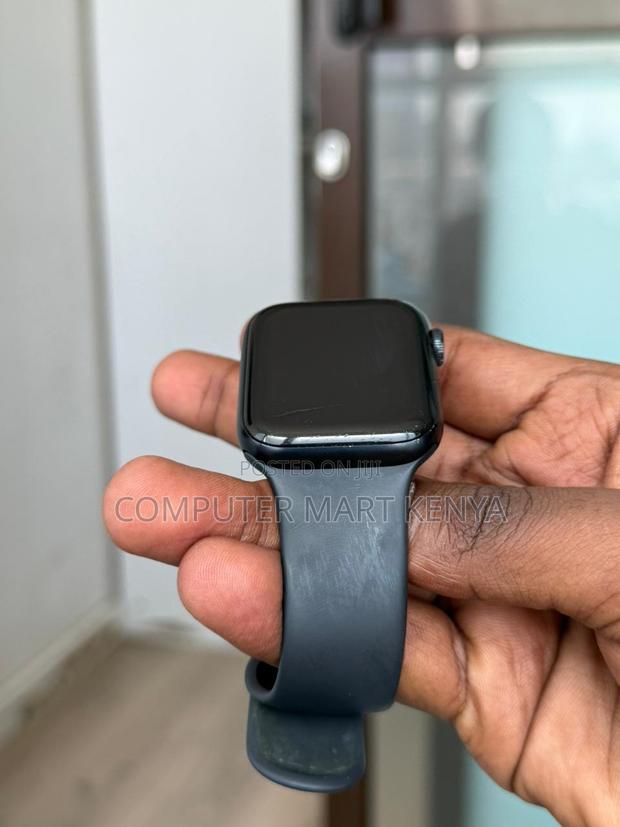 Apple Watch Se 44mm Smartwatch - thumbnail 2