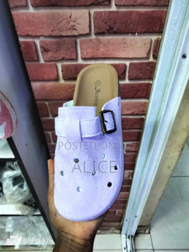 Parforated Ladies Sandals - thumbnail 2
