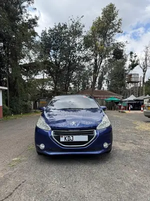 Peugeot 208 2015 Blue