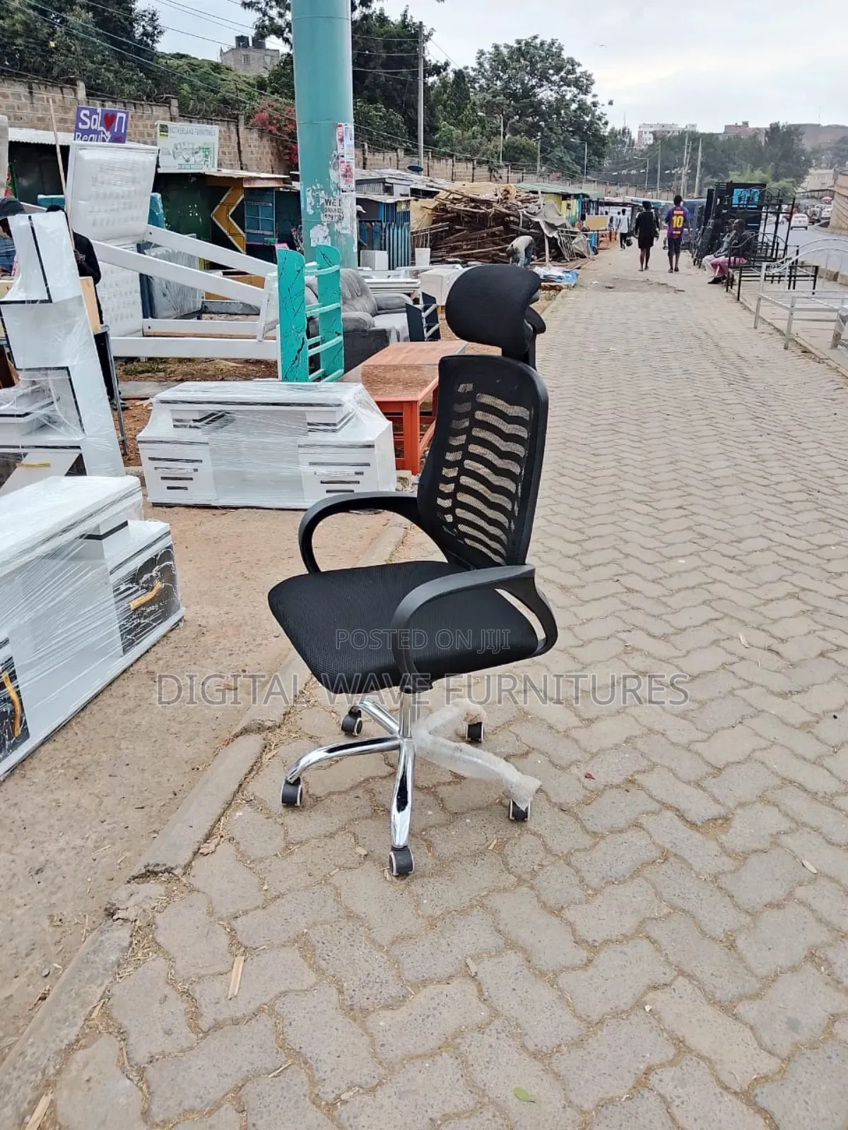 Adjustable Chair With Headrest