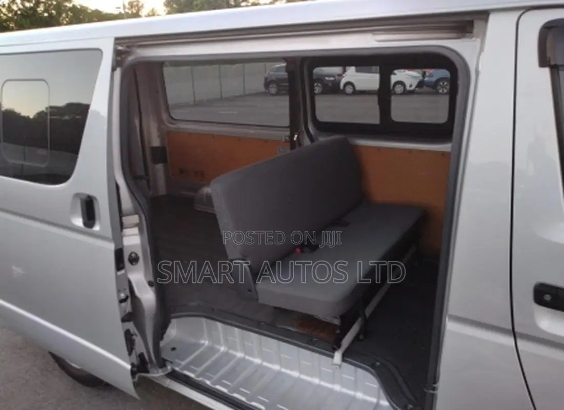 Toyota HiAce 2018